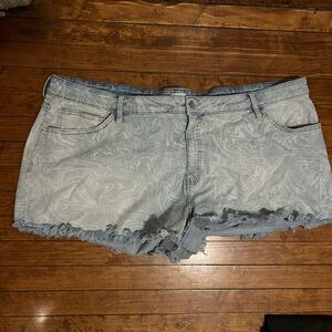 Ava and Viv Size 28 Light Denim Shorts